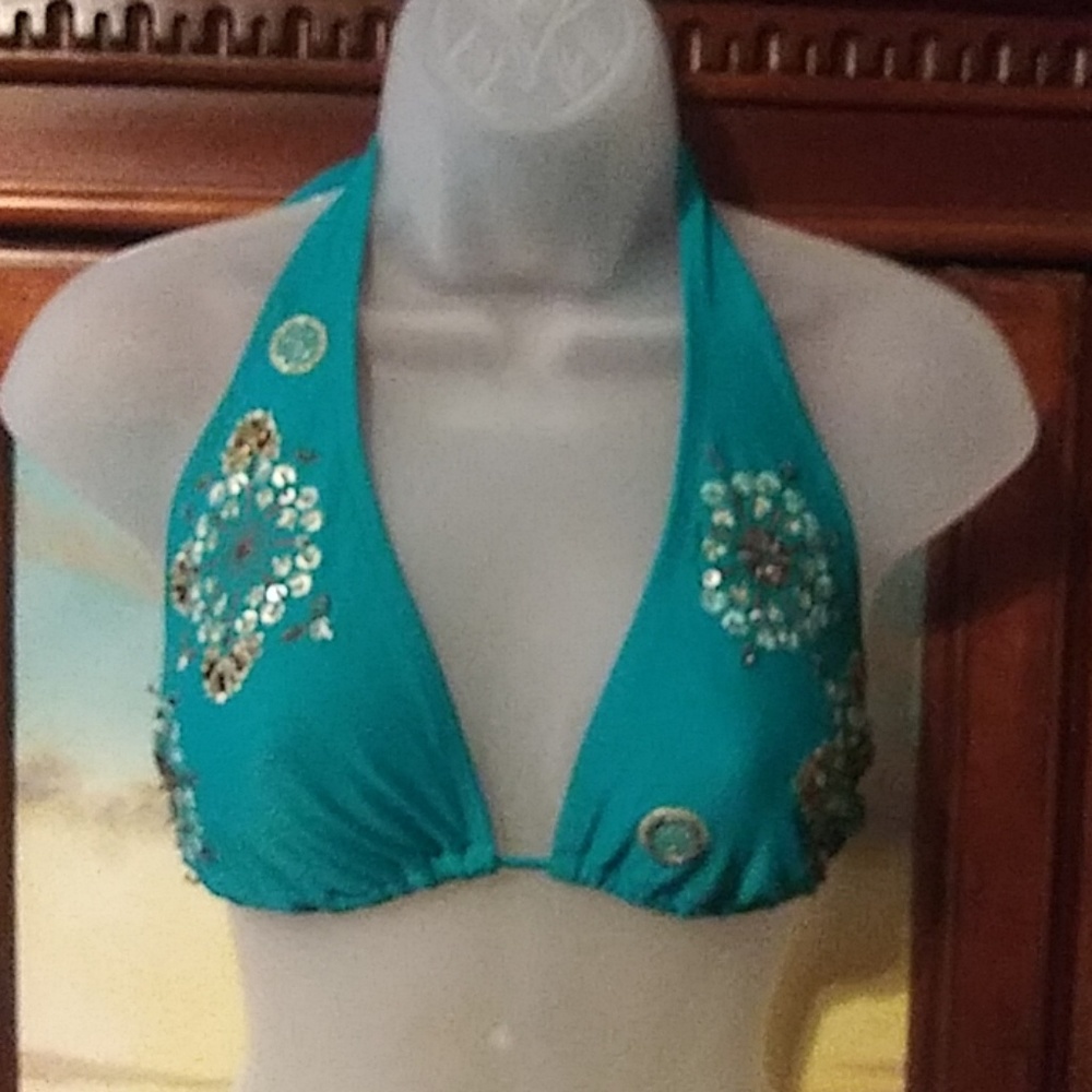 Swimsuit - Picture 2 of 3